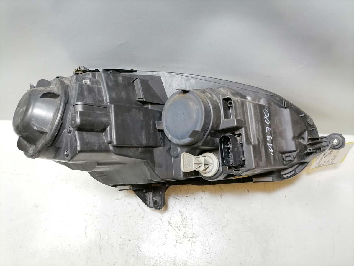VW Golf 5 Bj.2006 original Scheinwerfer vorn links Halogen VW Golf 5 Bj.2006 original Scheinwerfer vorn links Halogen